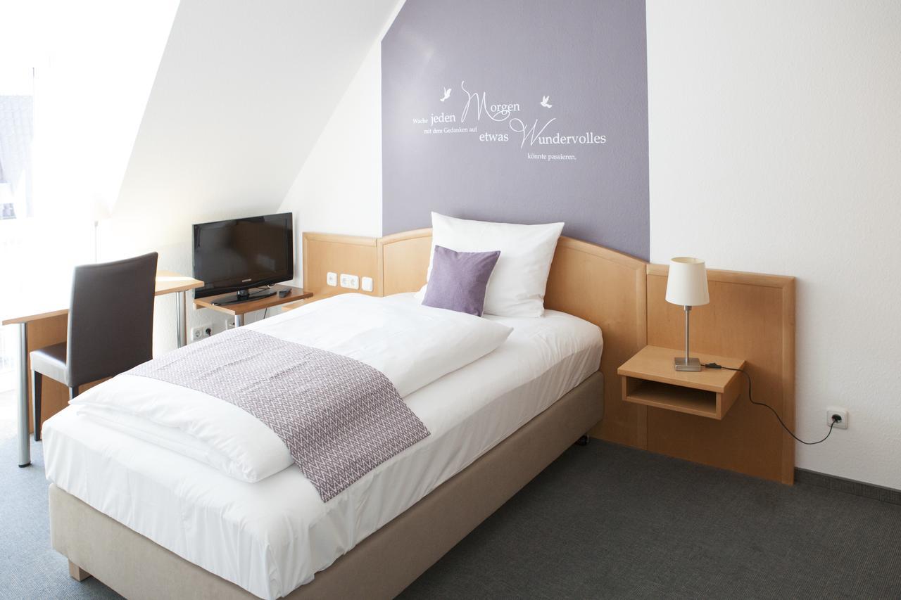 Hotel Am Markt Hungen Экстерьер фото