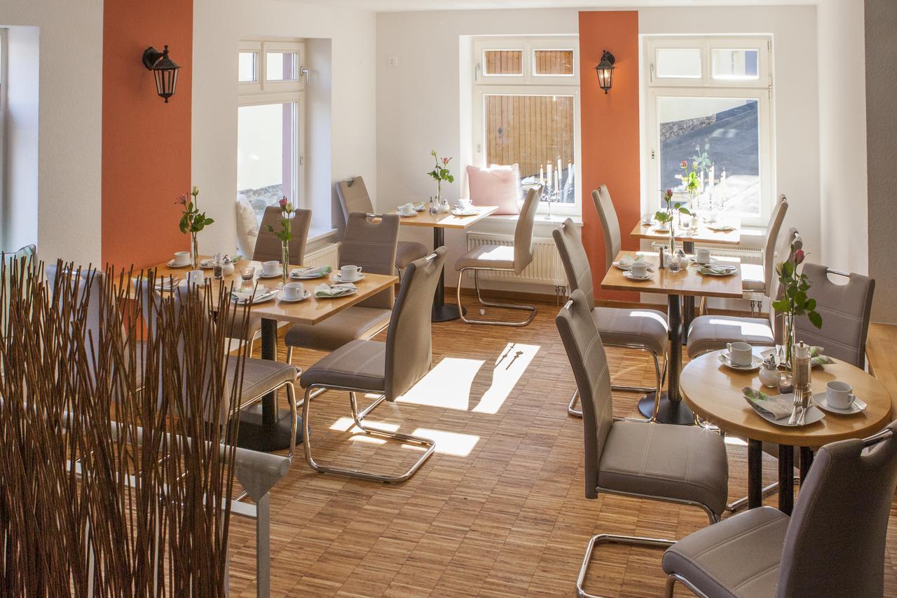 Hotel Am Markt Hungen Экстерьер фото